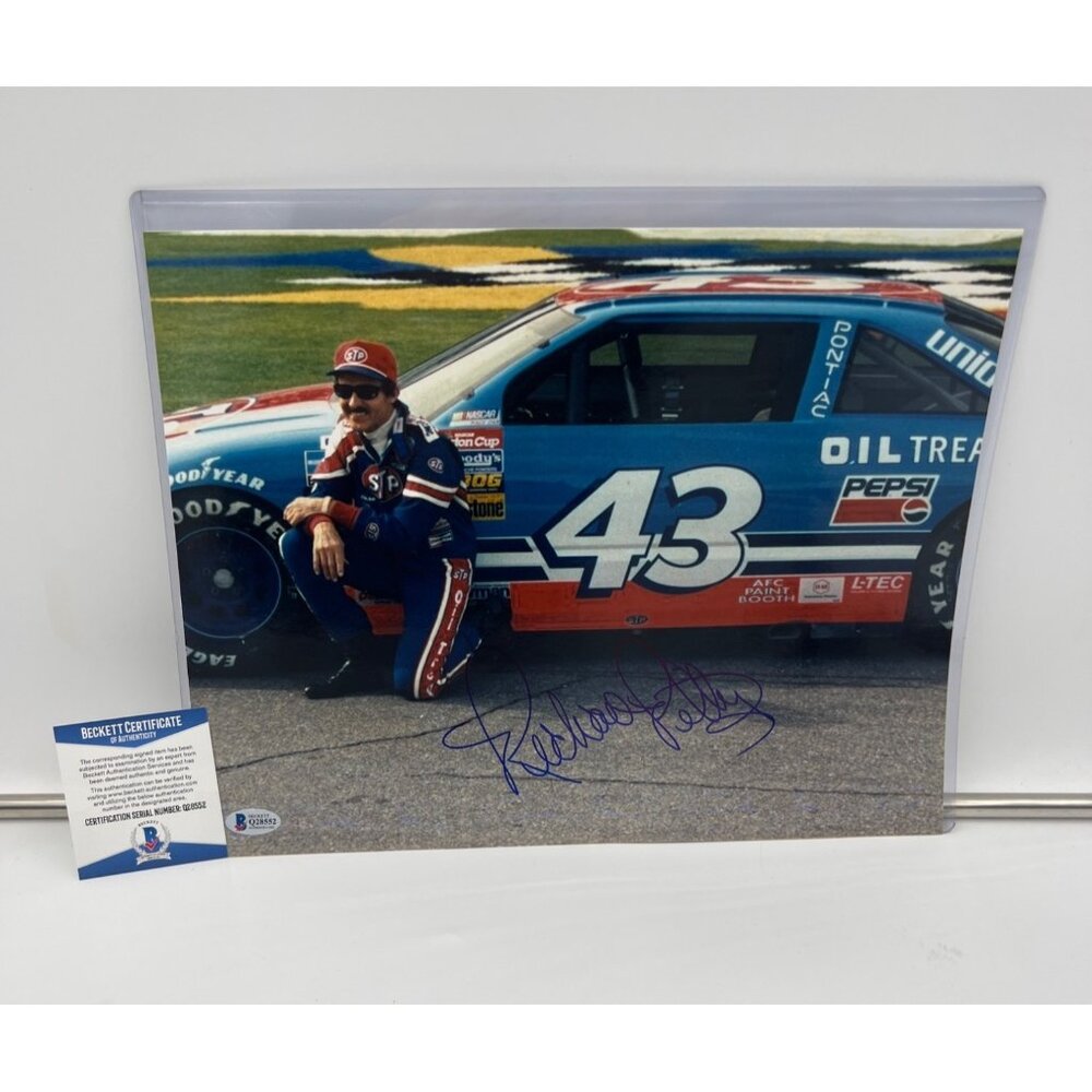 Richard Petty Signed Photo 11X14 Nascar King 43 Beckett COA Autographed